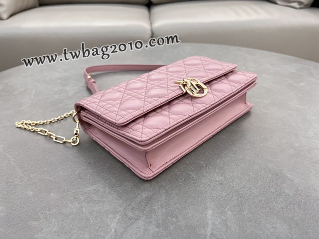Dior专柜2024新款迪奥高仿原单黑色漆皮革藤格纹Miss肩背斜挎手提包 djfk1327